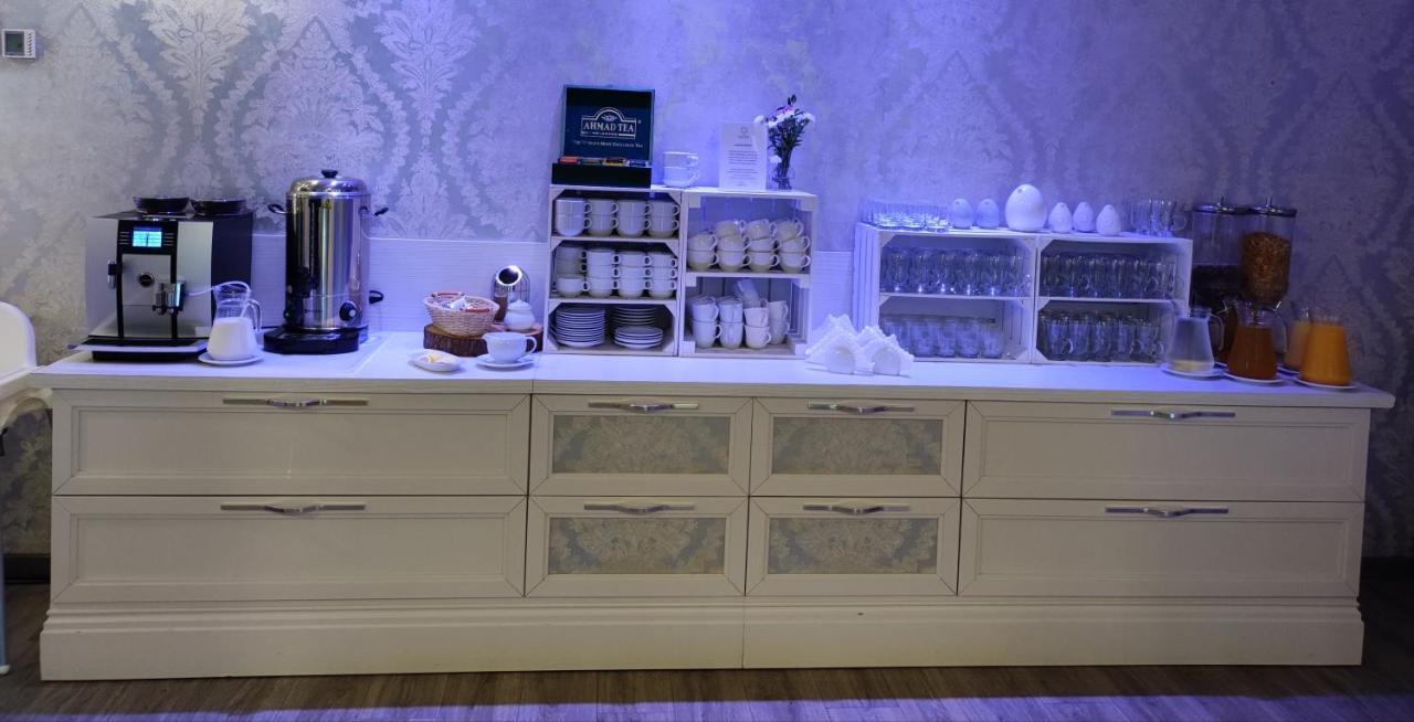 Bialy Dom Henlex Hotel Restauracja بوزنان المظهر الخارجي الصورة